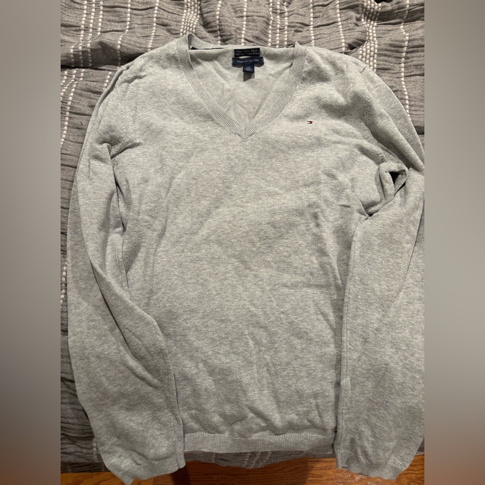 Tommy Hilfiger V-Neck Sweaters (2) - Picture 3 of 5